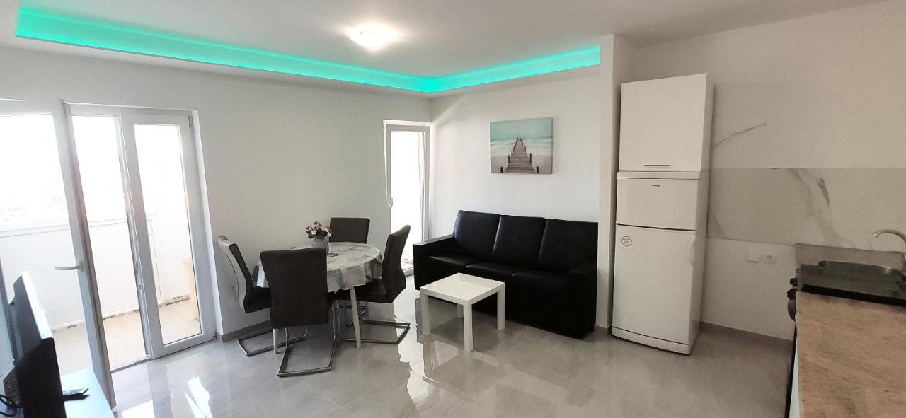Apartment Dolores Makarska Exteriör bild