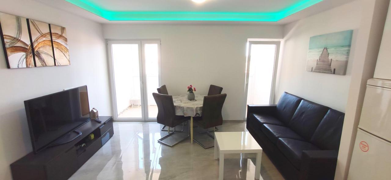 Apartment Dolores Makarska Exteriör bild
